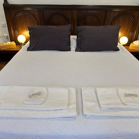 Chambre De Charme Au Coeur Du Vieux Valence - Confort & Calme Luaran gambar