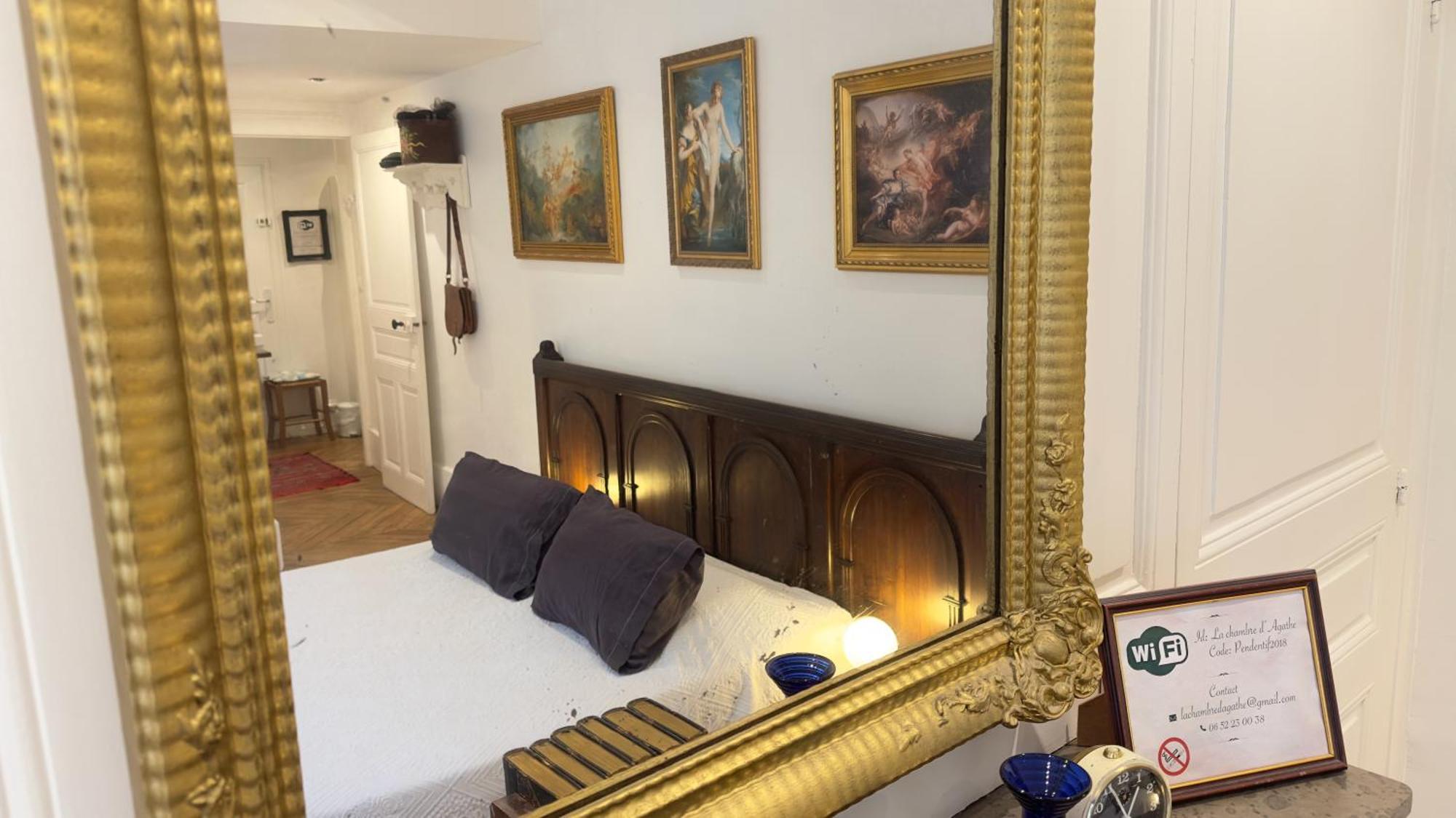 Chambre De Charme Au Coeur Du Vieux Valence - Confort & Calme Luaran gambar